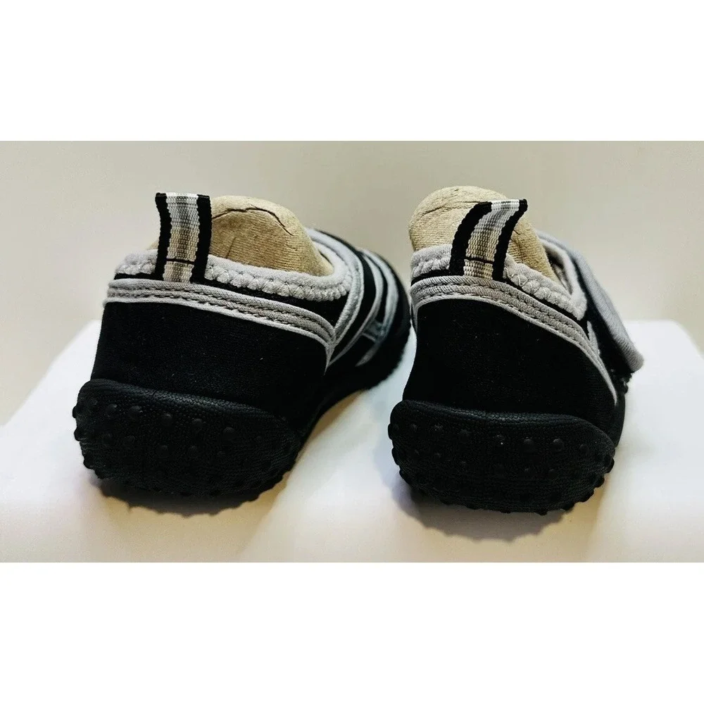 The Children's Place Boy's Size 7/8 Toddler Black And Gray Water Shoes Pre Owned